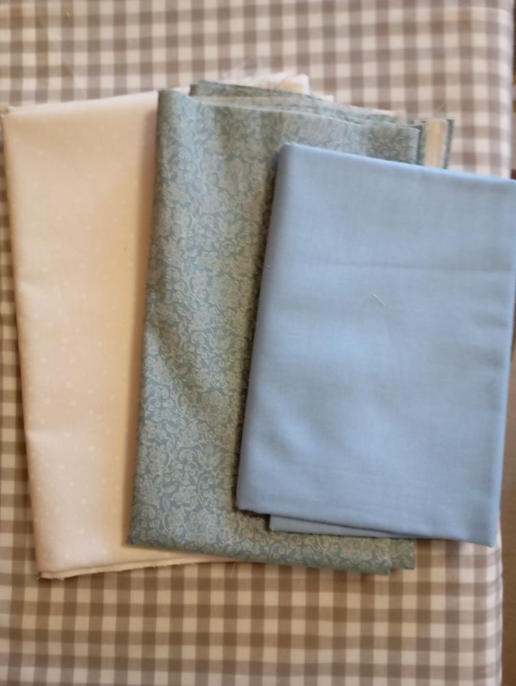 anyagok – Egyszerűbb futó – Foltvarrók napja 2026