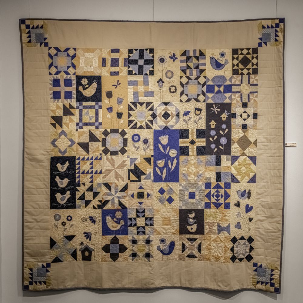 OFF 2025 Kiállítások – 100