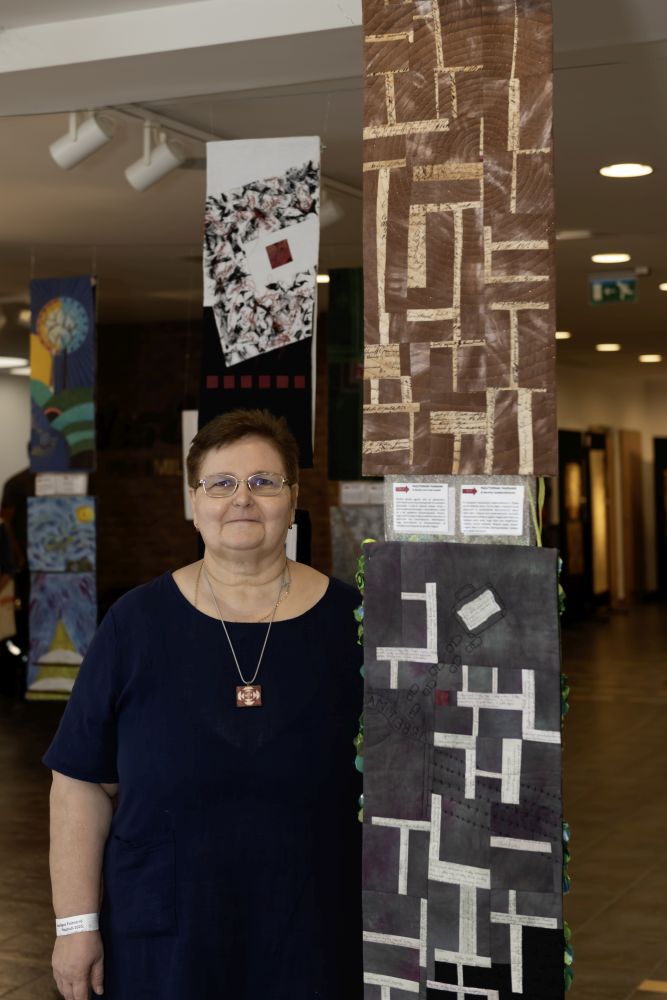 OFF 2025 Kiállítások – 327