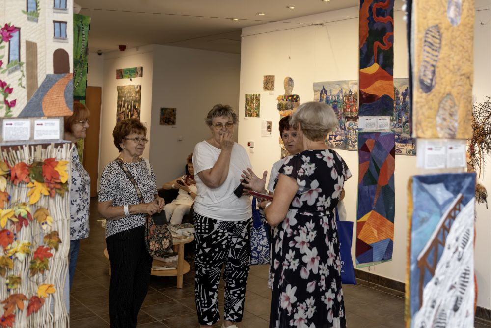 OFF 2025 Kiállítások – 329