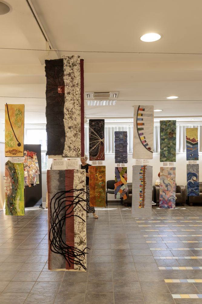 OFF 2025 Kiállítások – 345