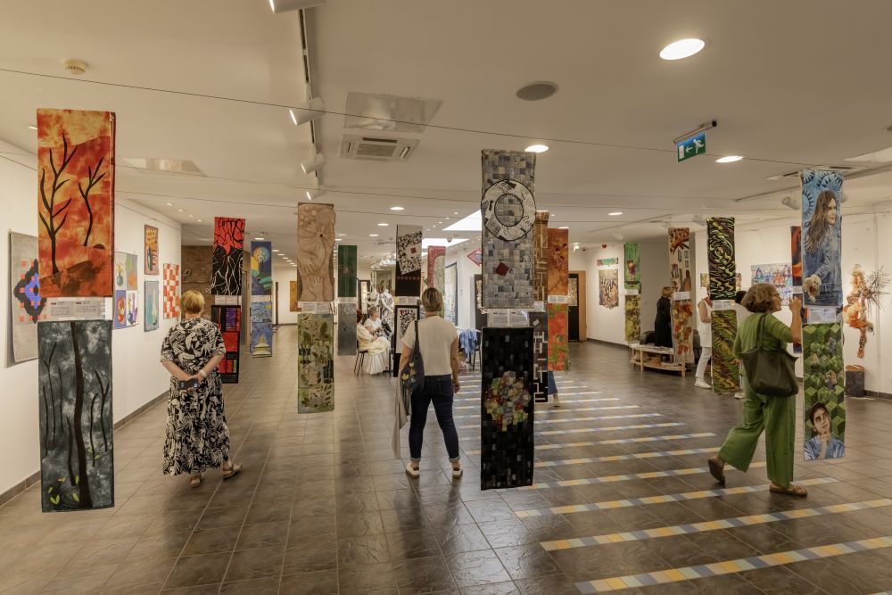 OFF 2025 Kiállítások – 385