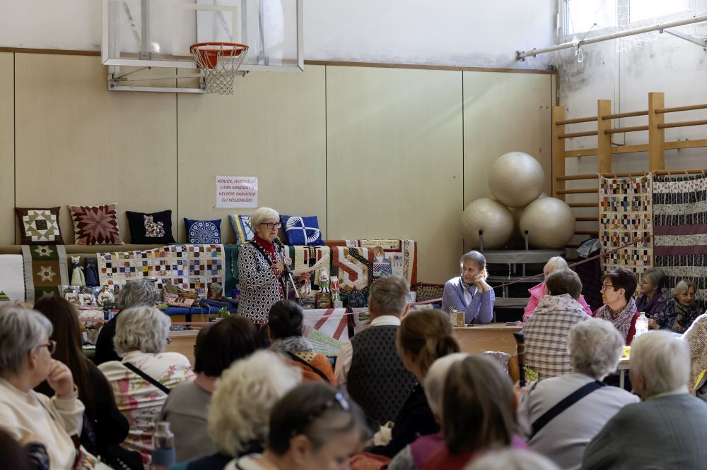 02 – Bakancsosok – Az utolsó öltés ünnepe