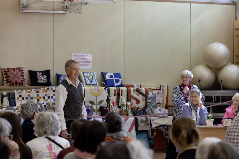 03 – Bakancsosok – Az utolsó öltés ünnepe