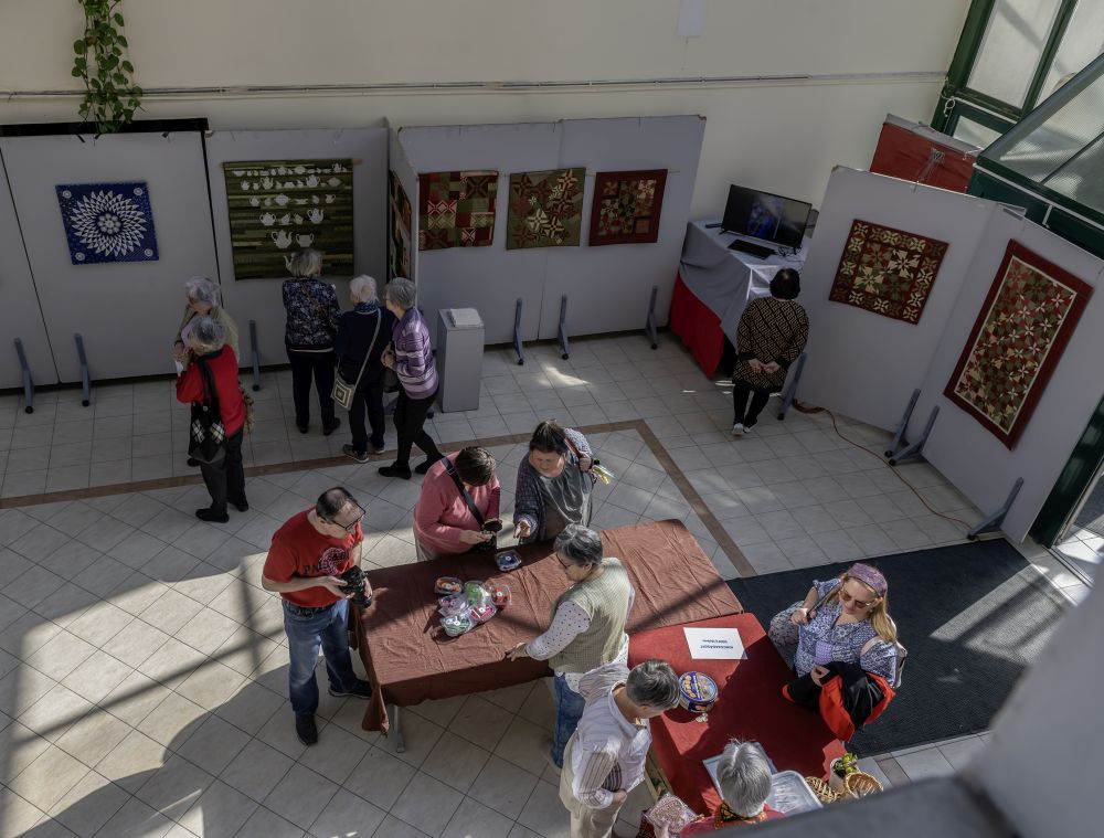 24 – Bakancsosok – Az utolsó öltés ünnepe