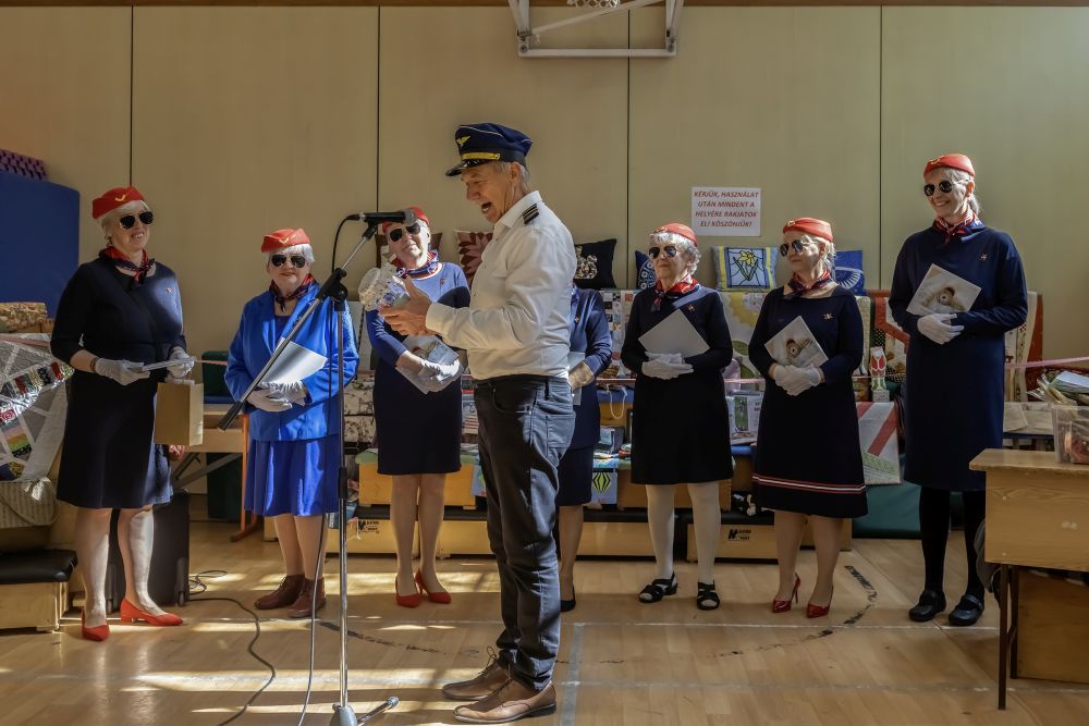 49 – Bakancsosok – Az utolsó öltés ünnepe